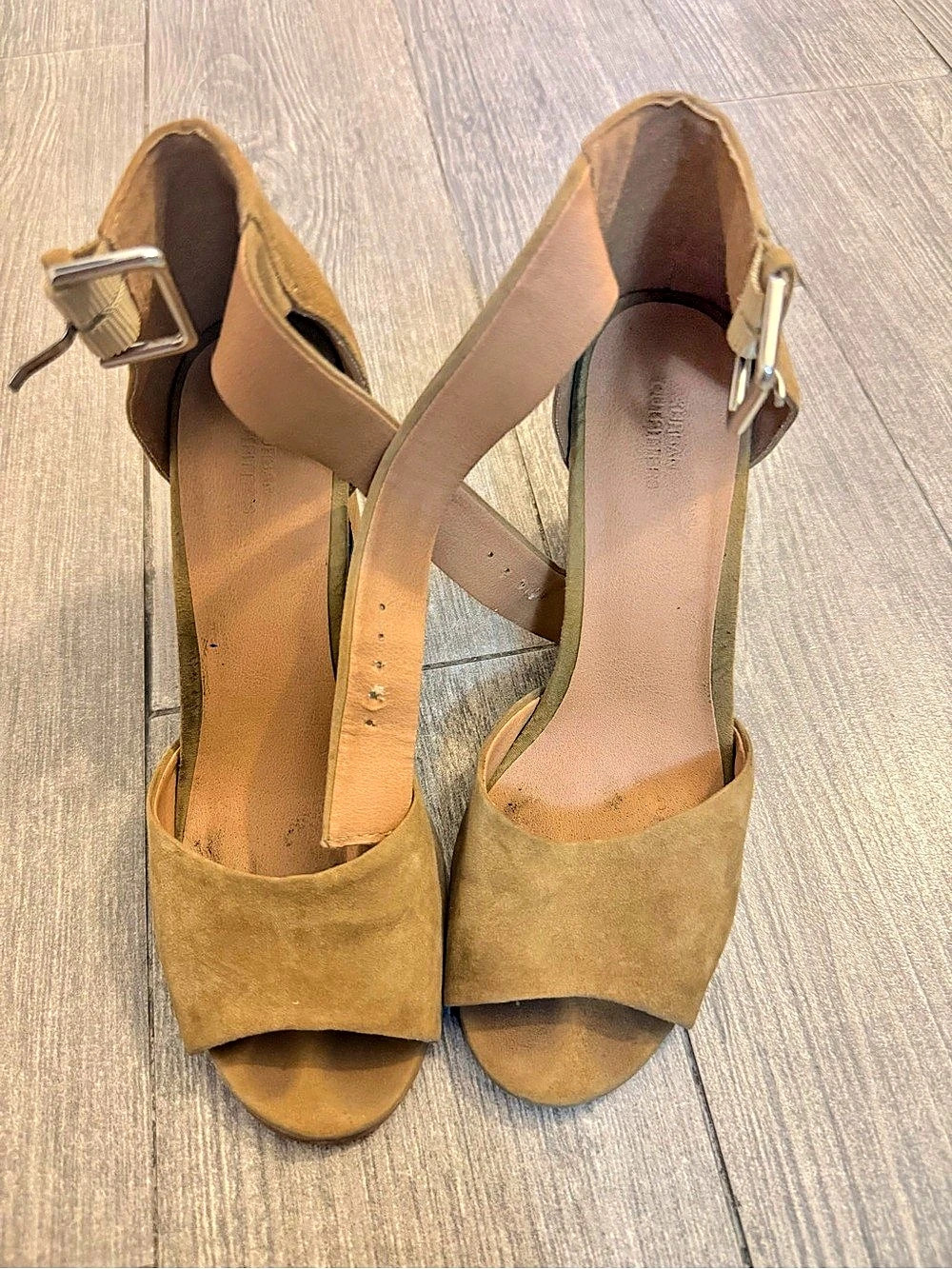 Urban Outfitters Women's Tan Suede Heels Size 7
